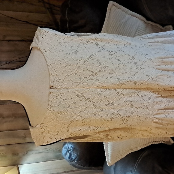 ASOS Curve Cream Lace Midi Dress - Picture 5 of 8